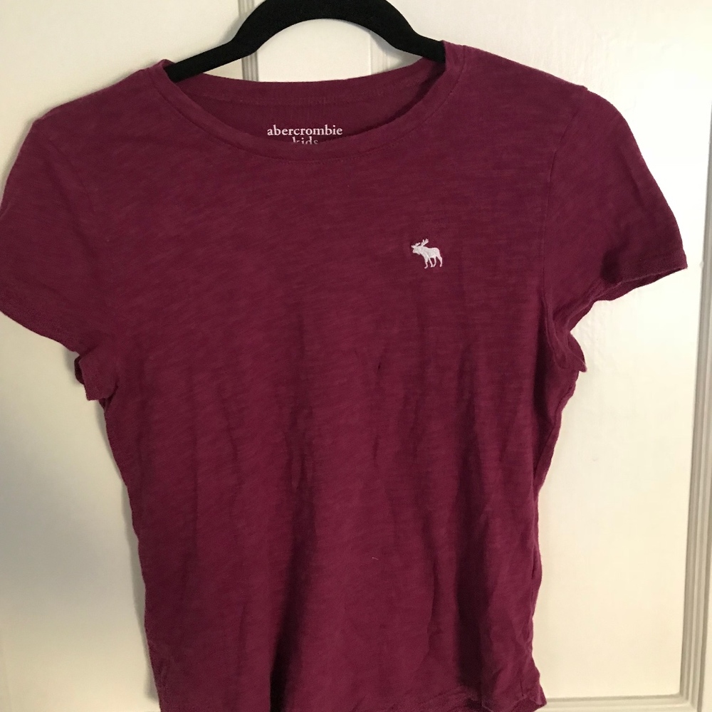2 Berry red Abercrombie kids tee shirt 13/14